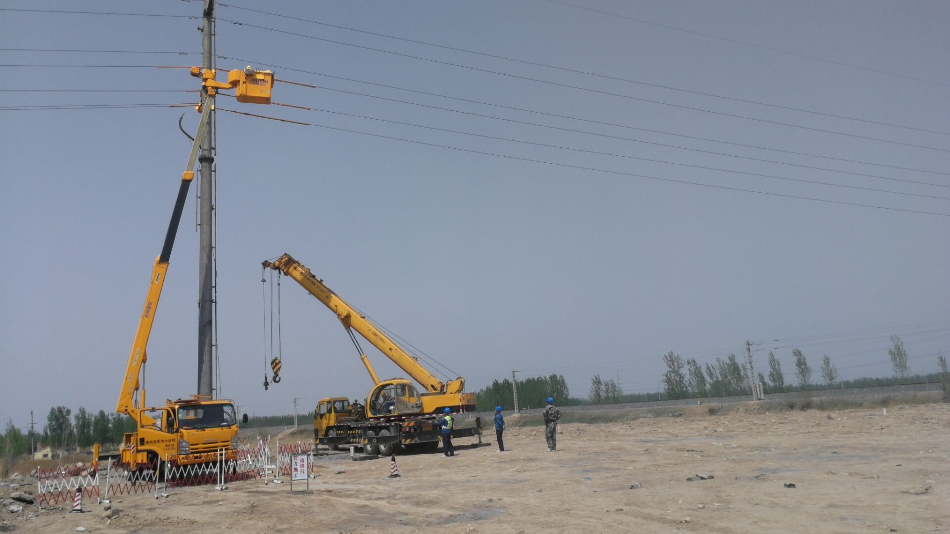 ��(j��)������w��